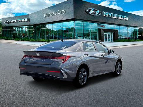 New 2026 Hyundai Elantra Sport FWD image 7