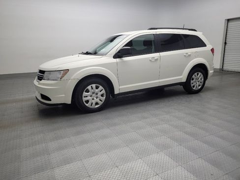 Used 2018 Dodge Journey SE w/ Popular Equipment Group image 2