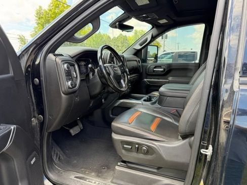 Used 2023 GMC Sierra 2500 AT4 w/ AT4 Premium Plus Package AWD/4WD image 11