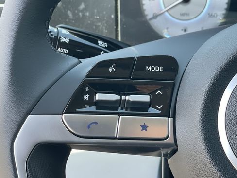 New 2026 Hyundai Elantra Limited FWD image 38