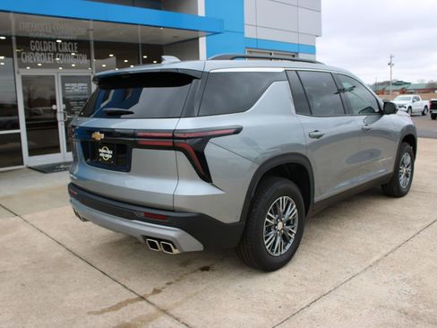 New 2026 Chevrolet Traverse LT w/ Enhanced Driving Package image 9