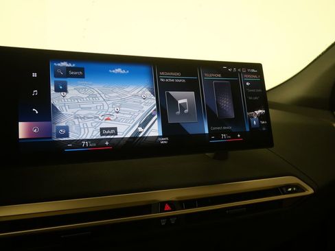 Used 2023 BMW iX xDrive50 w/ Sport Package AWD/4WD image 22