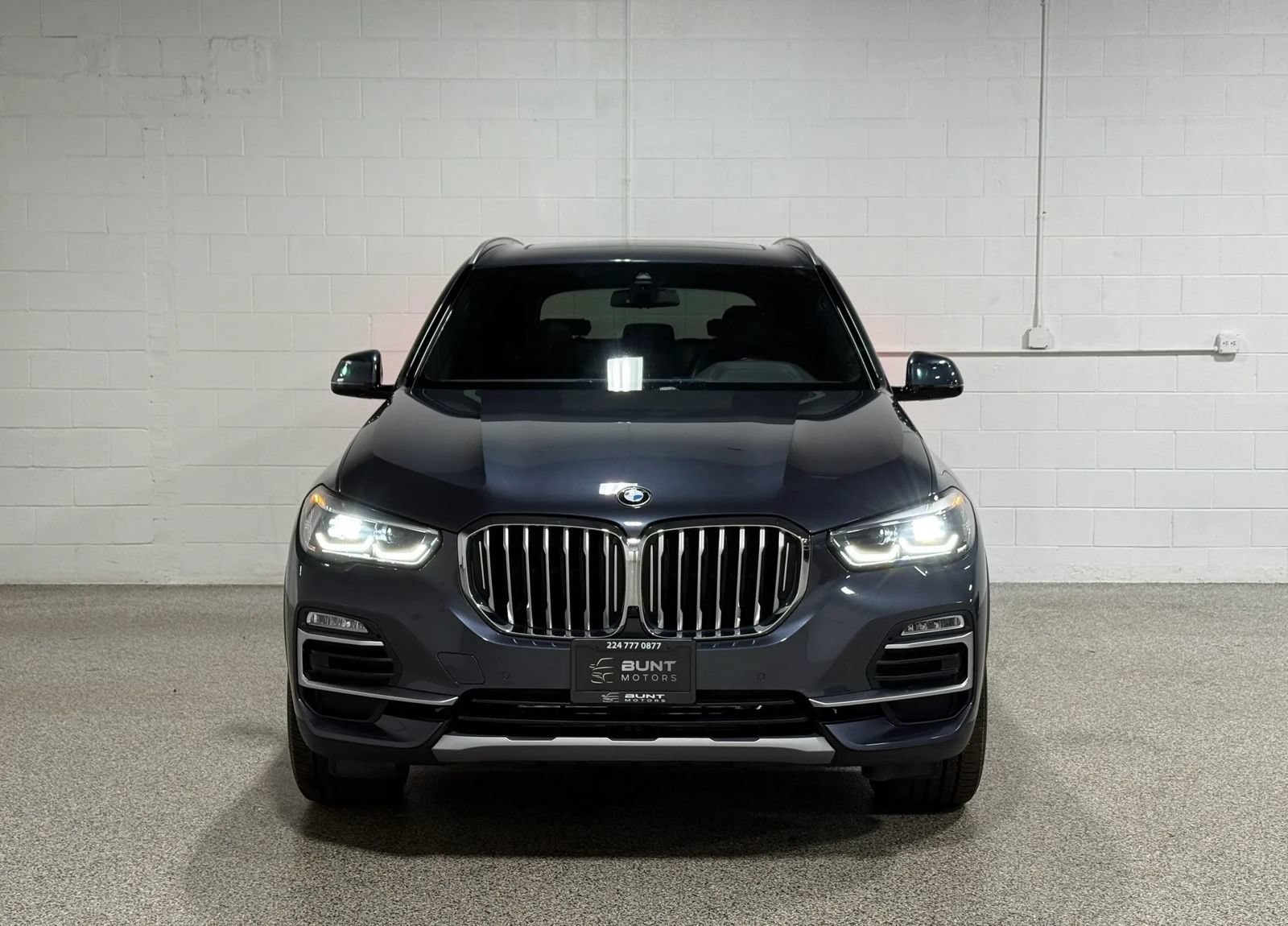 Used 2019 BMW X5 xDrive40i w/ Convenience Package AWD/4WD image 3