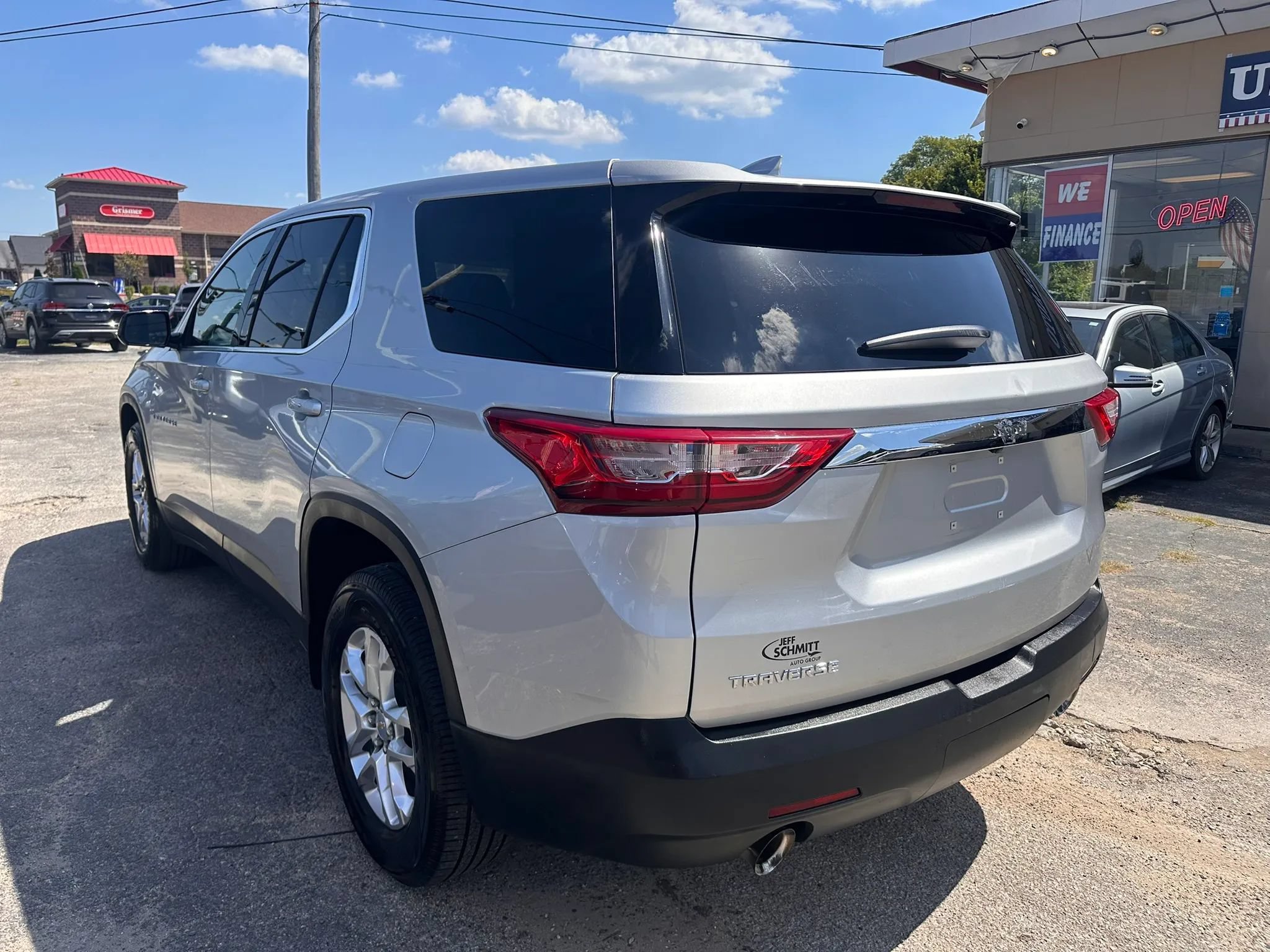 Used 2019 Chevrolet Traverse LS FWD image 6