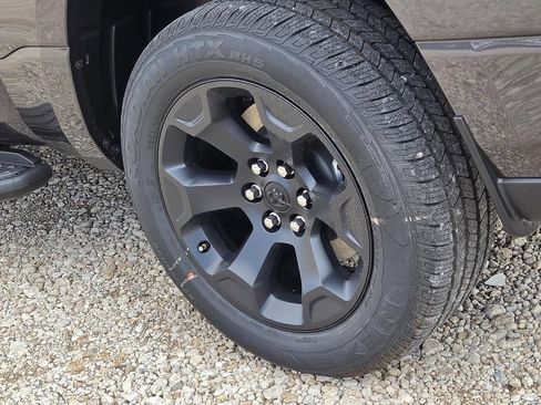New 2026 RAM 1500 Express AWD/4WD image 6