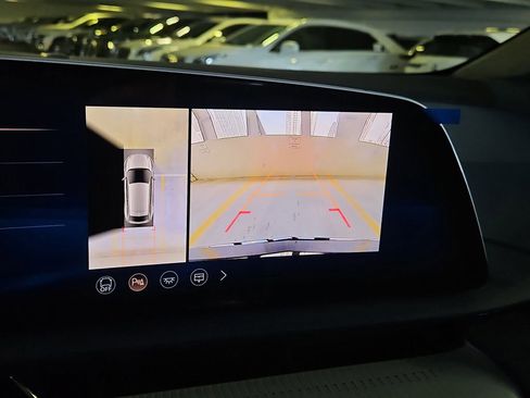 New 2025 Cadillac Optiq Sport 2 image 34