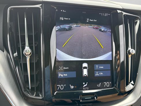 Used 2019 Volvo XC60 T5 Momentum w/ Premium Package image 28