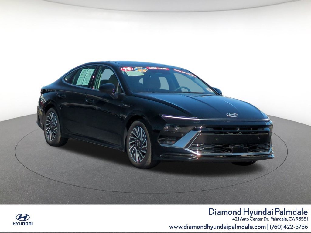 Used 2025 Hyundai Sonata Limited FWD image 1