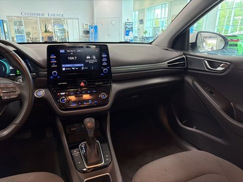 Used 2021 Hyundai Ioniq SEL FWD image 24