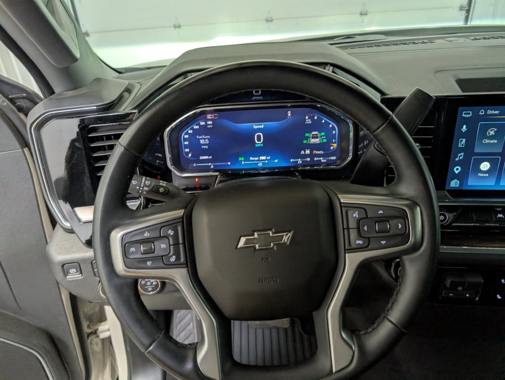 Used 2026 Chevrolet Silverado 1500 RST AWD/4WD image 17