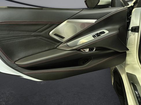 Used 2023 Chevrolet Corvette Z06 image 21