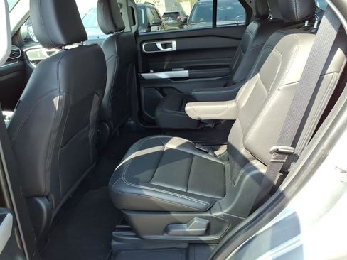 Used 2024 Ford Explorer XLT w/ Equipment Group 202A image 11