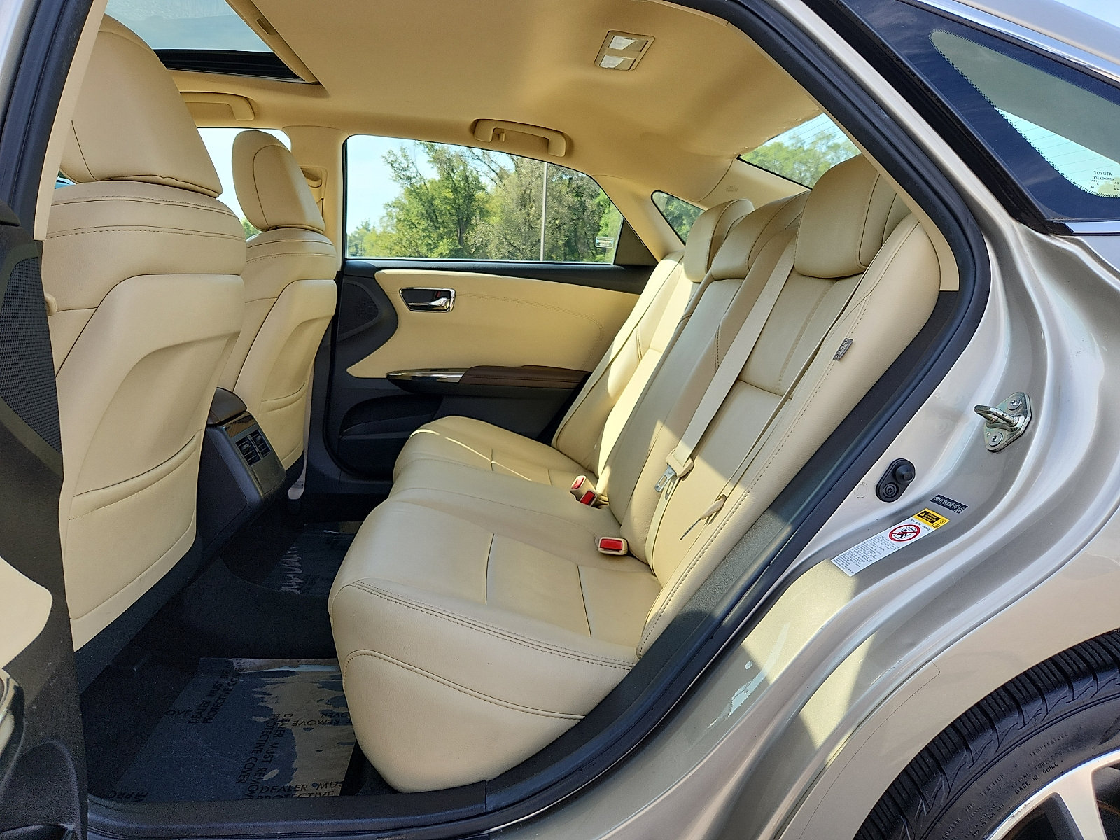 Used 2015 Toyota Avalon XLE Touring FWD image 10