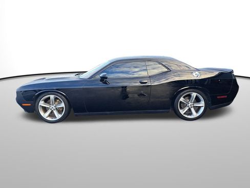 Used 2018 Dodge Challenger R/T w/ Driver Convenience Group image 2