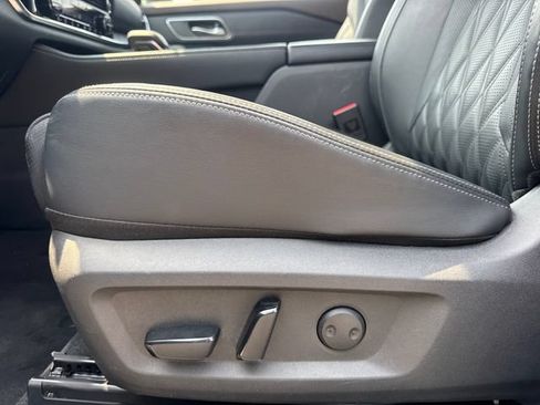 Used 2023 Nissan Rogue Platinum w/ Platinum Premium Package AWD/4WD image 14