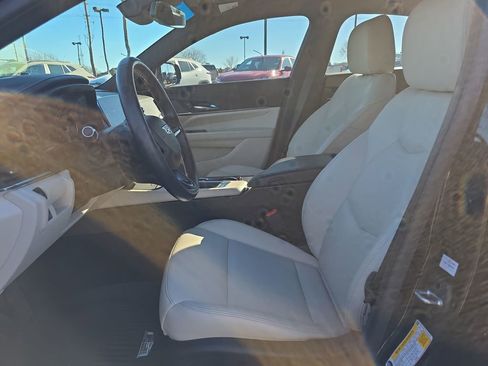 Used 2023 Cadillac CT4 Luxury image 10