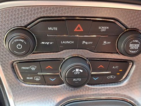 Used 2018 Dodge Challenger SRT Hellcat RWD image 16