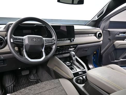 Used 2024 Chevrolet Colorado ZR2 w/ Technology Package image 18