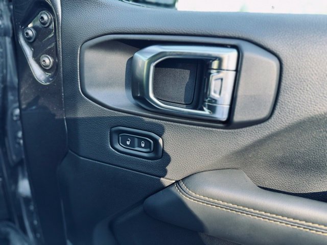 New 2025 Jeep Wrangler Unlimited Sahara AWD/4WD image 13