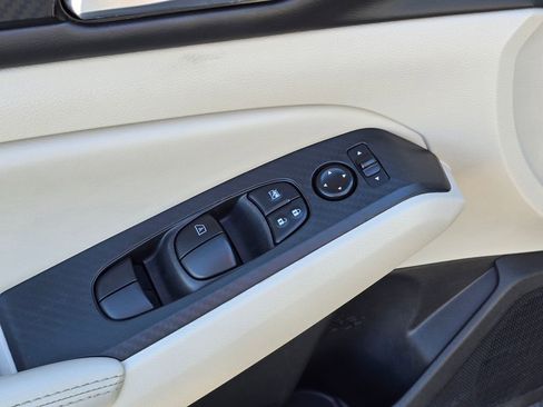 Used 2024 Nissan Altima 2.5 SV image 20