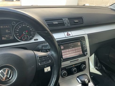 Used 2010 Volkswagen Passat Komfort FWD image 21