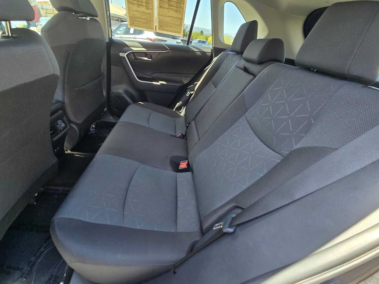 Used 2025 Toyota RAV4 XLE FWD image 17