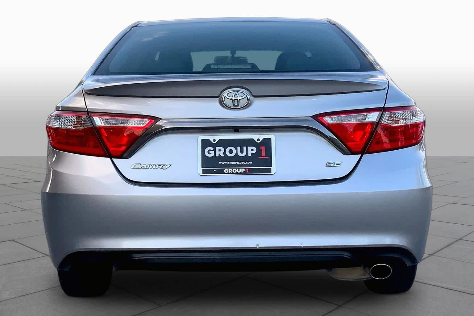 Used 2016 Toyota Camry SE FWD image 5