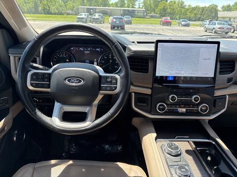 Used 2024 Ford Expedition Max Limited AWD/4WD image 3