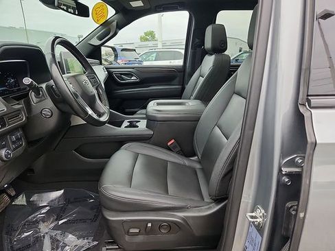 Certified 2023 Chevrolet Suburban Z71 w/ Luxury Package AWD/4WD image 13