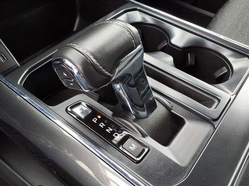 Certified 2022 Ford F150 XLT w/ Equipment Group 302A High image 19