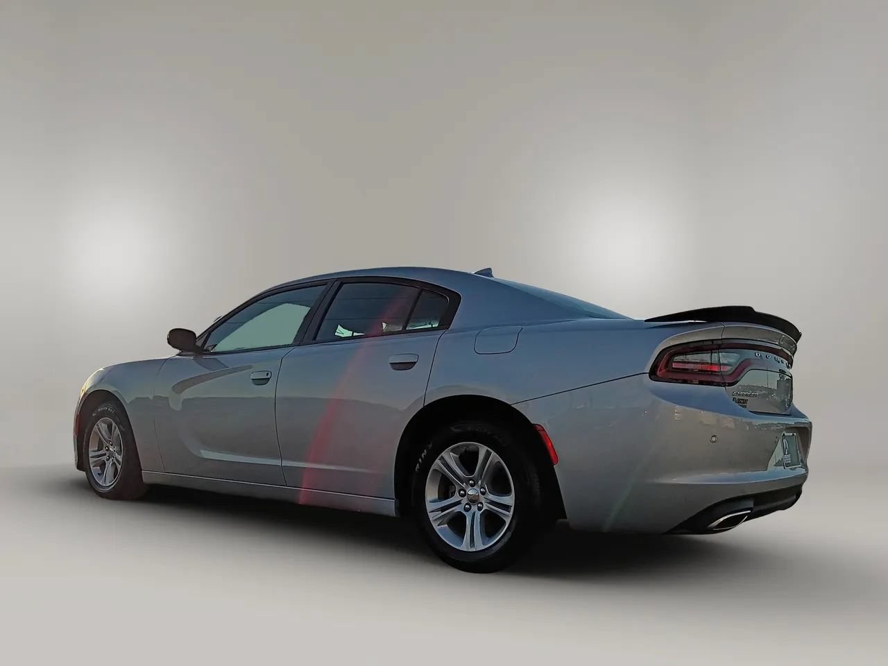 Used 2023 Dodge Charger SXT RWD image 4