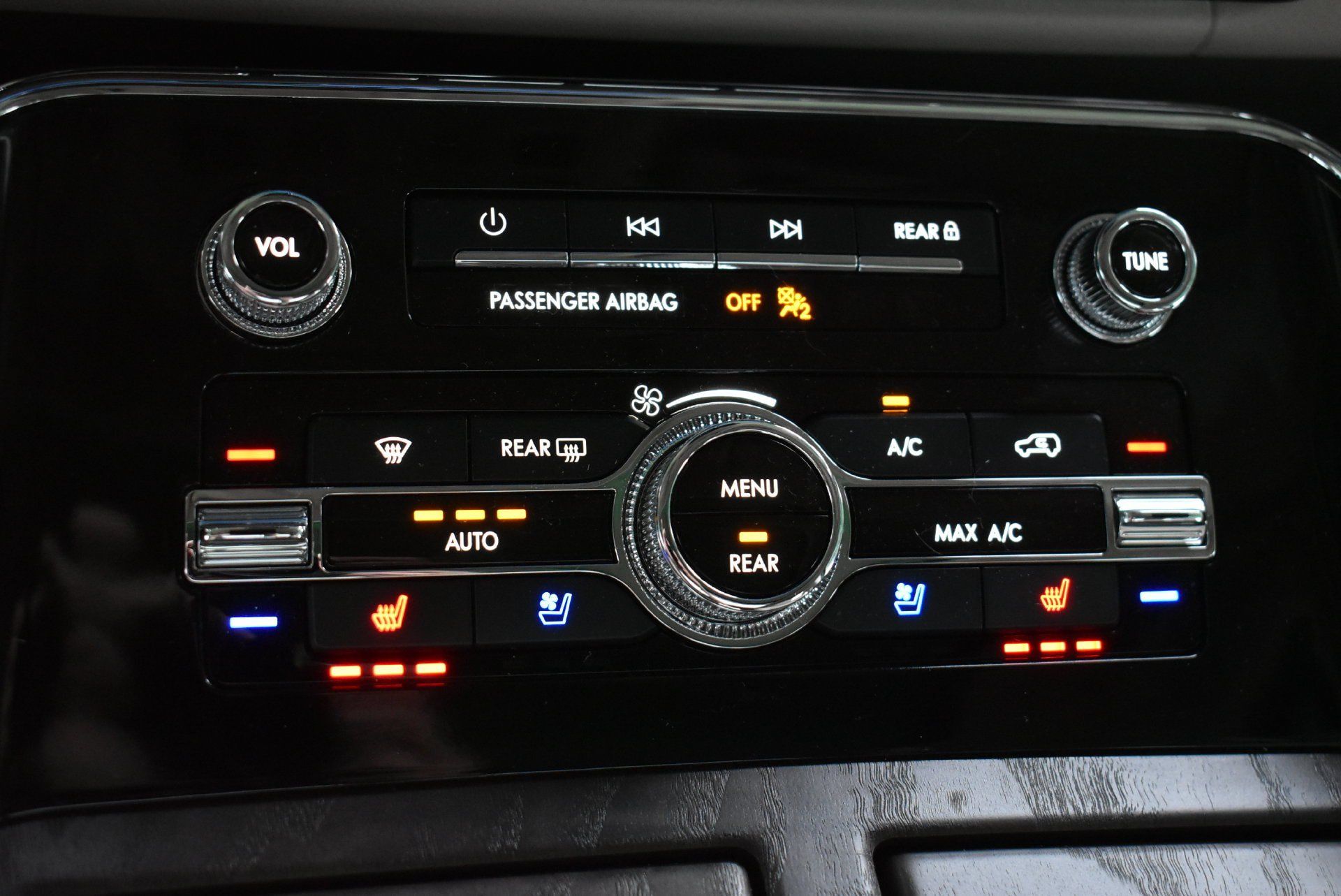 Used 2024 Lincoln Navigator Reserve AWD/4WD image 32