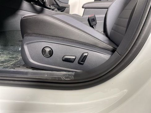 New 2026 Volkswagen Jetta SE image 18