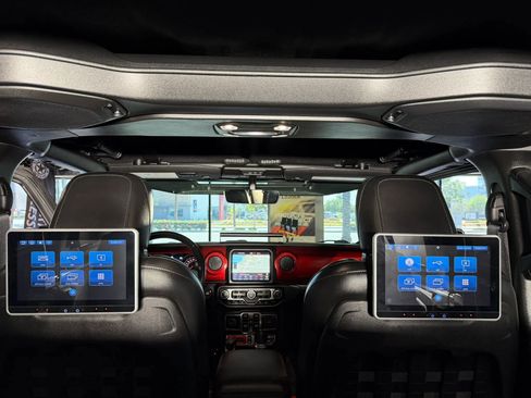 Used 2021 Jeep Wrangler Unlimited Rubicon image 25