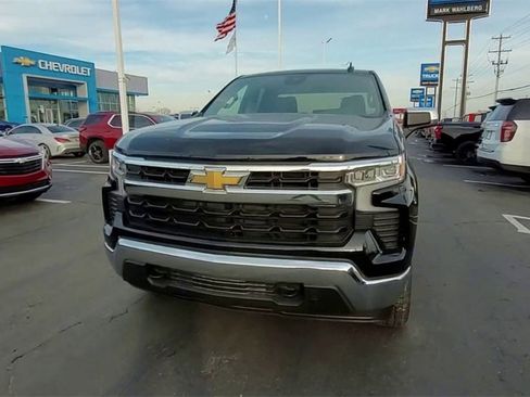 Used 2022 Chevrolet Silverado 1500 LT image 3