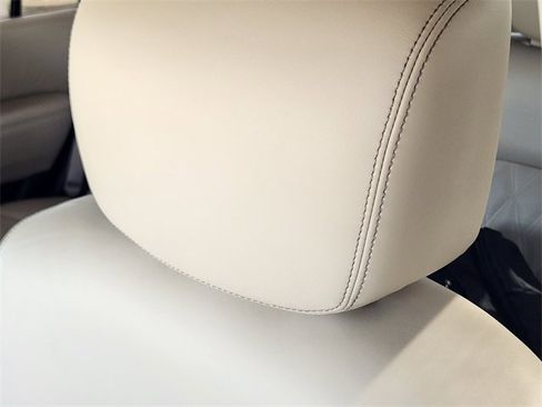 Used 2021 Nissan Armada Platinum w/ Captain's Chairs Package image 15