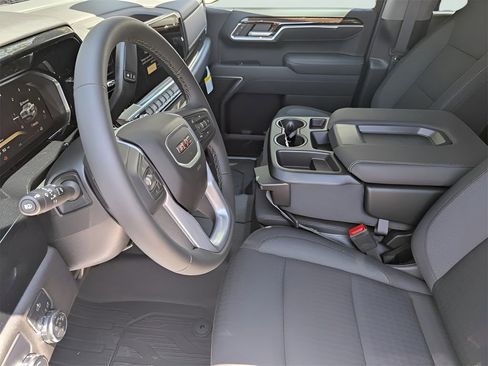 New 2026 GMC Sierra 1500 Elevation image 3