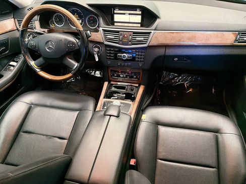 Used 2011 Mercedes-Benz E 350 Sedan image 12