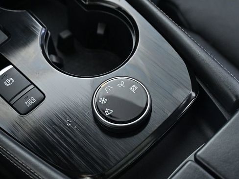 Used 2023 Nissan Rogue SL w/ SL Premium Package image 19