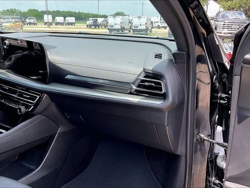 Used 2024 Chevrolet Traverse LT FWD image 23