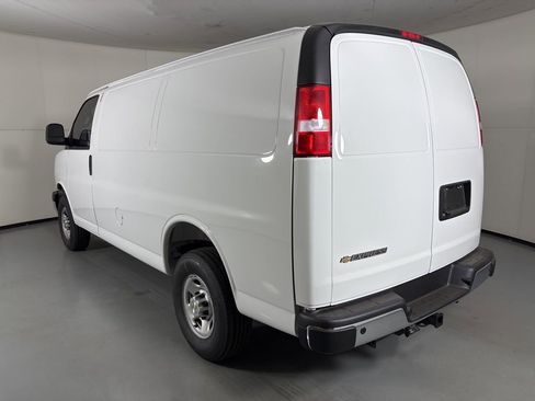 New 2026 Chevrolet Express 2500 image 7