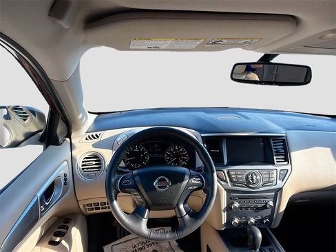 Used 2020 Nissan Pathfinder SL w/ Cargo Package image 22