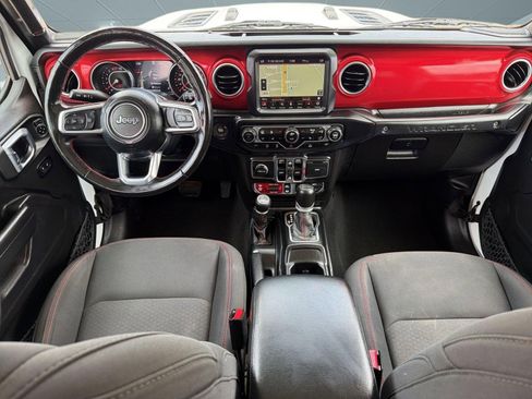 Used 2022 Jeep Wrangler Unlimited Rubicon w/ Cold Weather Group AWD/4WD image 16