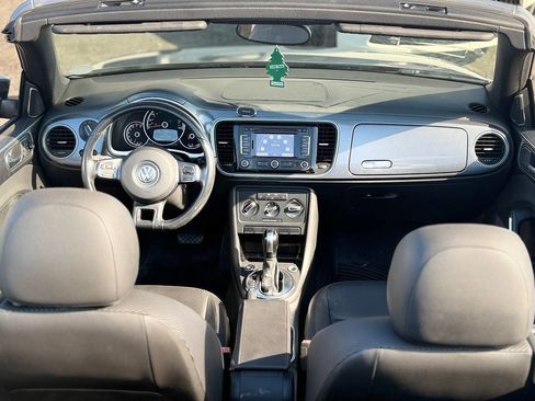 Used 2013 Volkswagen Beetle 2.5 image 12