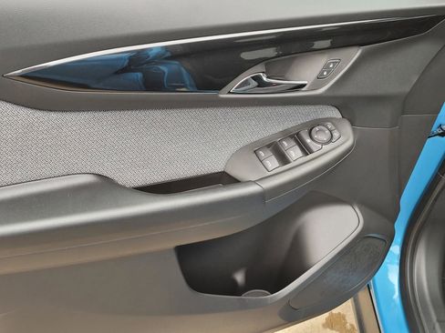 New 2026 Chevrolet TrailBlazer LT w/ Midnight Edition FWD image 12