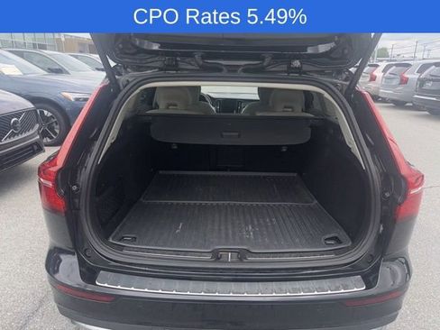 Certified 2024 Volvo V60 B5 Cross Country Plus w/ Protection Package Premier AWD/4WD image 12
