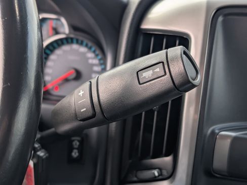 Used 2018 Chevrolet Silverado 1500 LT w/ All Star Edition image 19