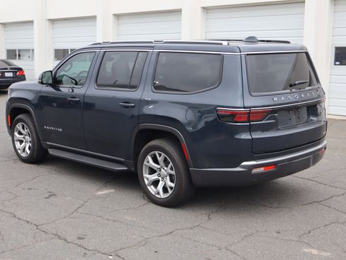 Used 2022 Jeep Wagoneer Series I w/ Premium Group I image 8