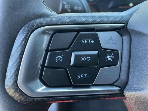 Used 2025 Ford Mustang Coupe RWD image 11