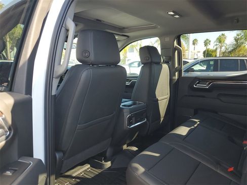 New 2026 GMC Sierra 1500 Elevation w/ Elevation Premium Package image 9